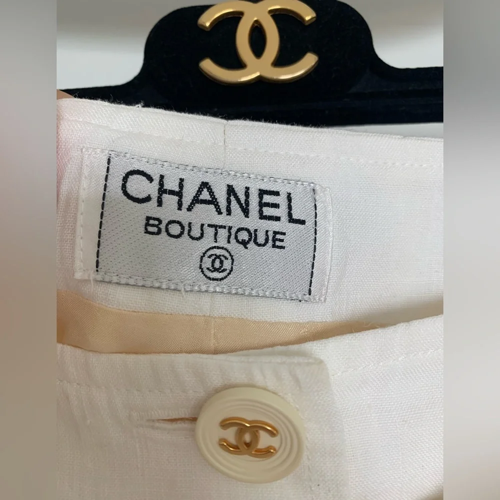 CHANEL Pre-Owned Linen
Sailor flared cropped pants - Picture 1 of 4
